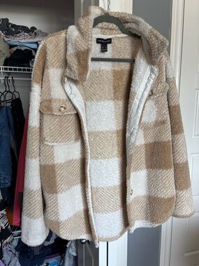 Streetwear Society Plaid Teddy Jacket in Cream & Tan